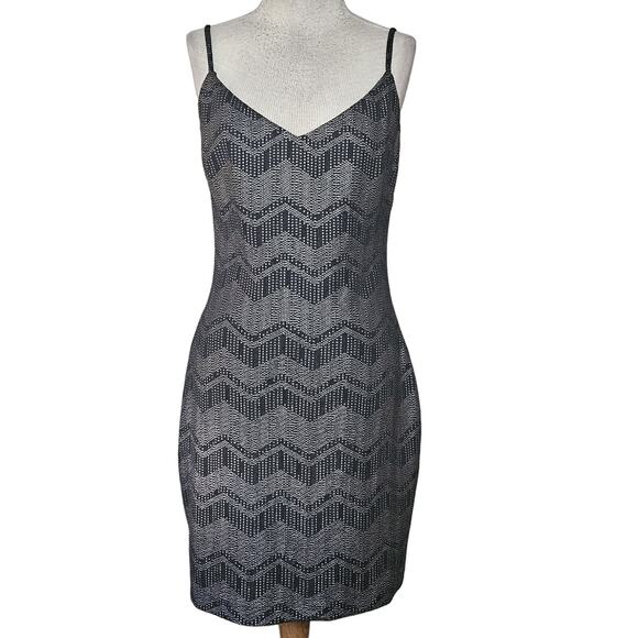 Guess Black and Silver Bodycon Cocktail Dress Size 8 - Picture 1 of 4